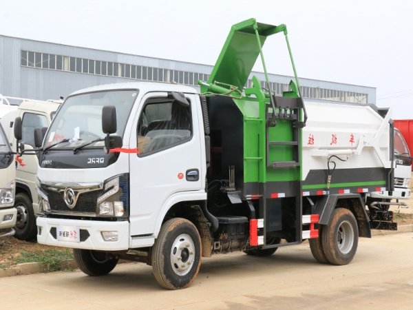 国六东风小多利卡5方挂桶垃圾车