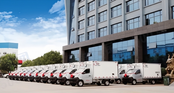 程力冷藏车批量发车