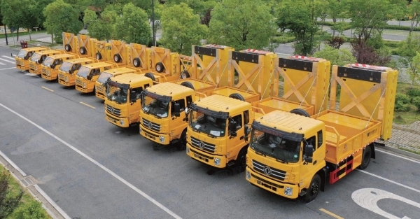 程力防撞缓冲车批量发车