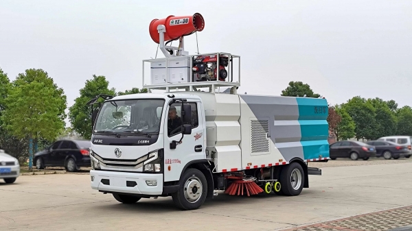 东风大多利卡12吨洗扫车