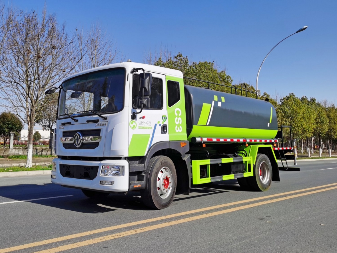 国六东风D9多利卡14吨洒水车