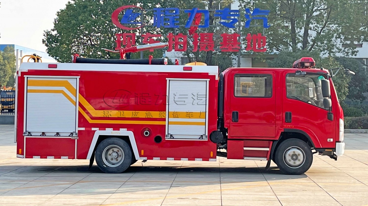庆铃3.5吨泡沫消防车