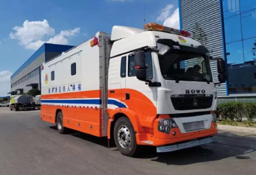 重汽饮食保障车