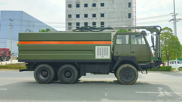 六驱光伏清洗车（不上户）