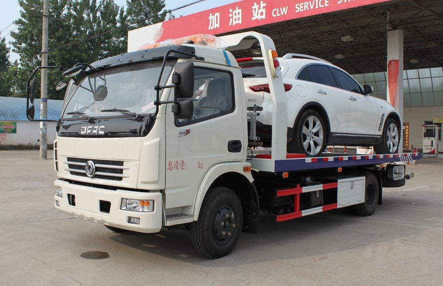 东风多利卡5.6米平板清障车