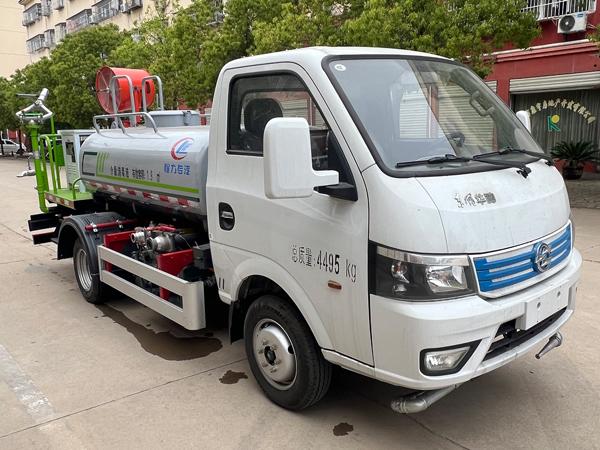 程力威牌CLW5040GSSBEVCDP型纯电动洒水车